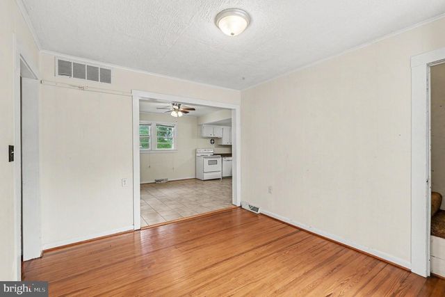 117 HILLCREST DR, Fredericksburg, VA 22401