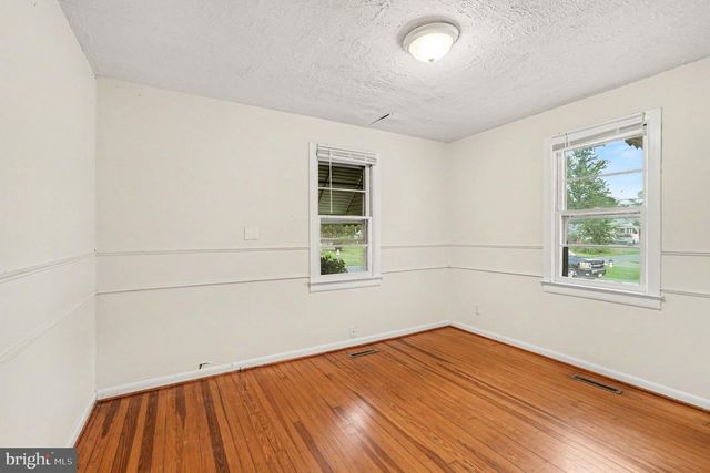117 HILLCREST DR, Fredericksburg, VA 22401