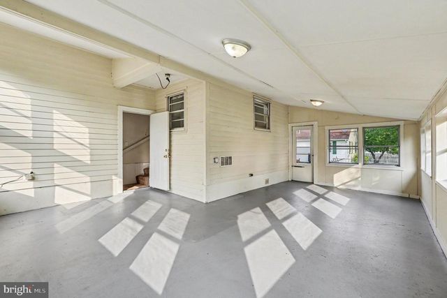 117 HILLCREST DR, Fredericksburg, VA 22401
