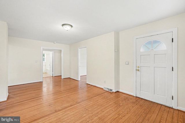 117 HILLCREST DR, Fredericksburg, VA 22401