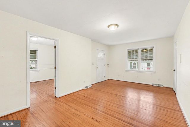 117 HILLCREST DR, Fredericksburg, VA 22401
