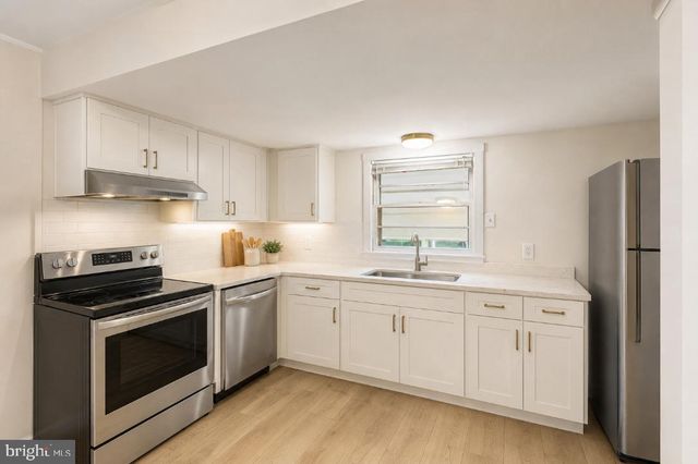 117 HILLCREST DR, Fredericksburg, VA 22401