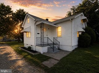 117 HILLCREST DR, Fredericksburg, VA 22401
