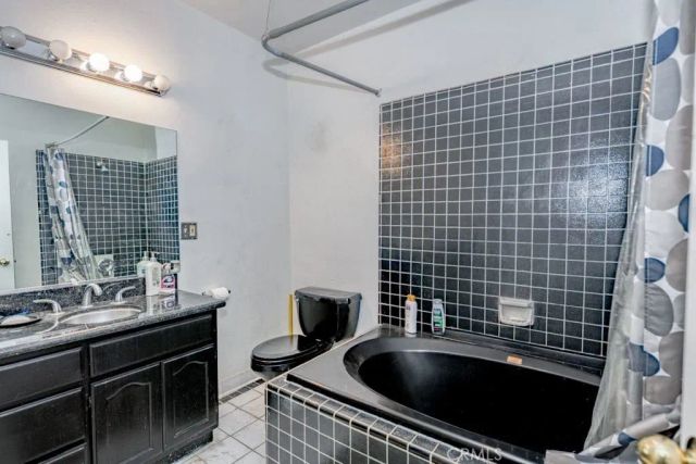 6228 S Fairfax Avenue, Ladera Heights, CA 90056