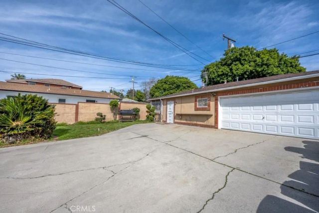 6228 S Fairfax Avenue, Ladera Heights, CA 90056