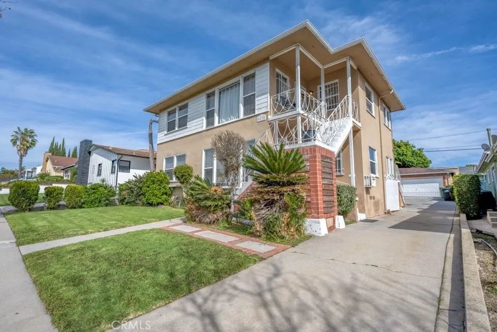 6228 S Fairfax Avenue, Ladera Heights, CA 90056