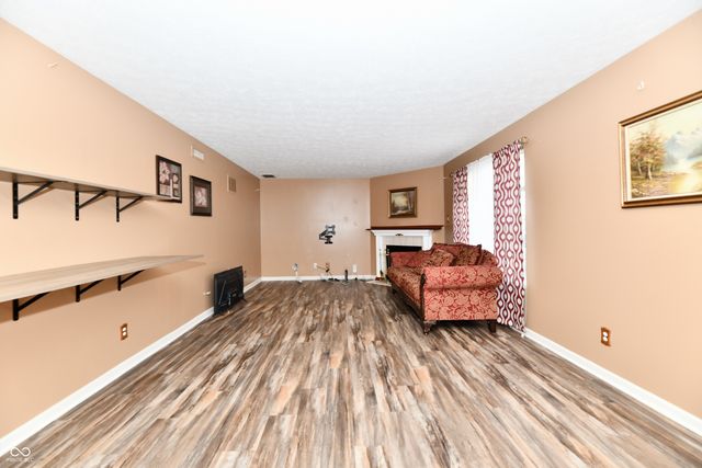 4423 Bellchime Drive, Indianapolis, IN 46235