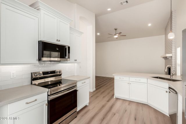 3151 W FRANKFURT Drive, Chandler, AZ 85226