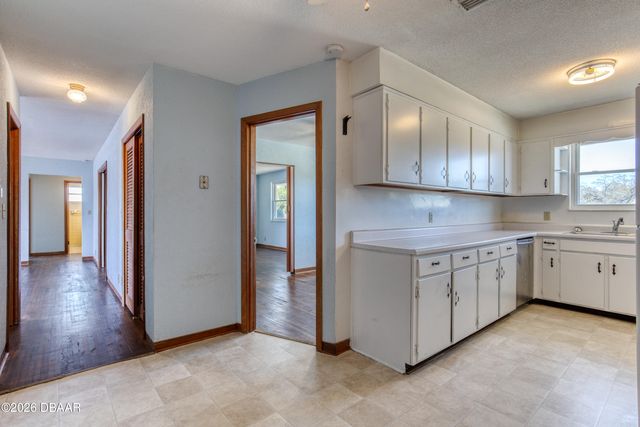 884 E Coquina Drive, Daytona Beach, FL 32117