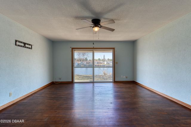 884 E Coquina Drive, Daytona Beach, FL 32117