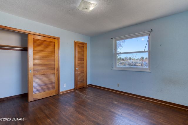 884 E Coquina Drive, Daytona Beach, FL 32117