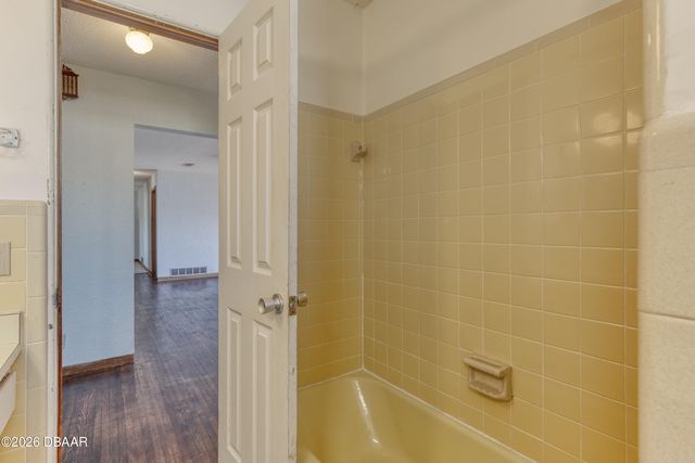 884 E Coquina Drive, Daytona Beach, FL 32117