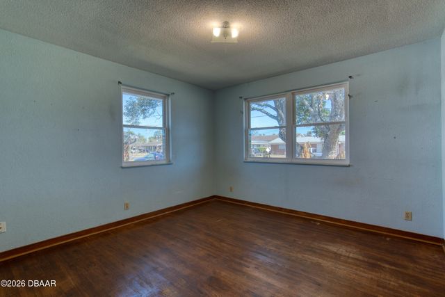 884 E Coquina Drive, Daytona Beach, FL 32117