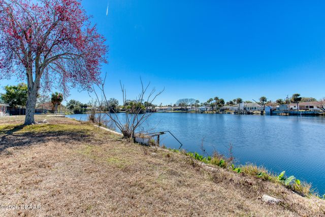 884 E Coquina Drive, Daytona Beach, FL 32117