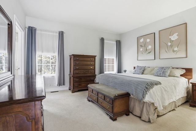13 Stone Ridge Rd 13, Westford, MA 01886