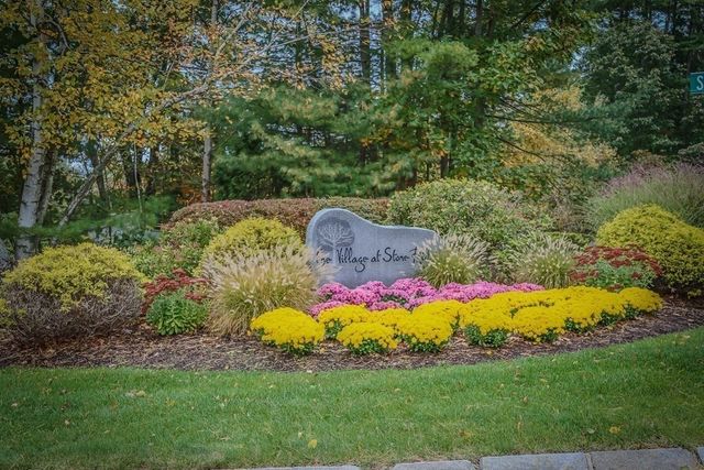 13 Stone Ridge Rd 13, Westford, MA 01886