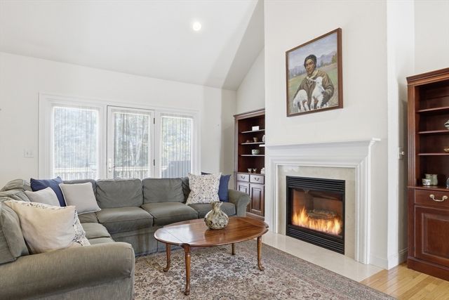 13 Stone Ridge Rd 13, Westford, MA 01886