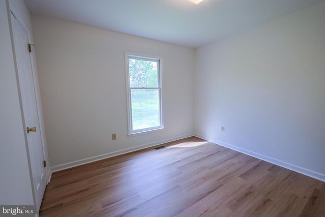 49 WATER ST, Sperryville, VA 22740