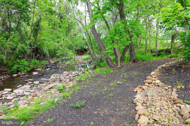 49 WATER ST, Sperryville, VA 22740