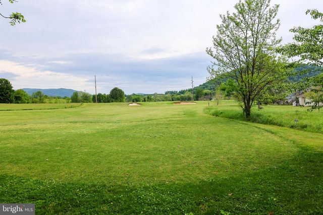 49 WATER ST, Sperryville, VA 22740
