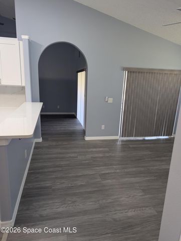 1330 Castel Place SE, Palm Bay, FL 32909