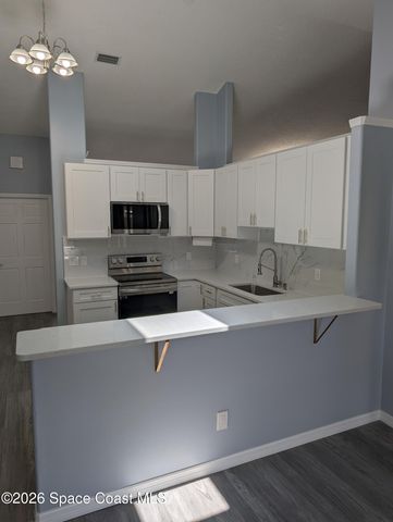 1330 Castel Place SE, Palm Bay, FL 32909