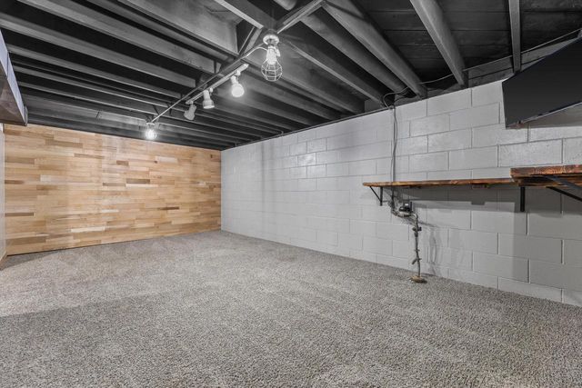 2807 S 68th STREET, Milwaukee, WI 53219