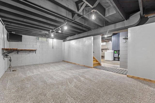 2807 S 68th STREET, Milwaukee, WI 53219