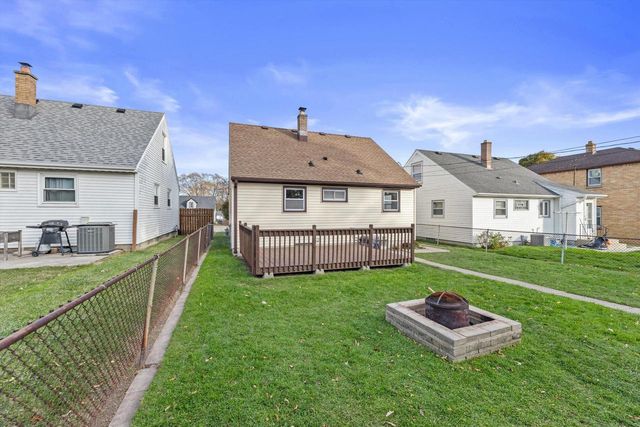 2807 S 68th STREET, Milwaukee, WI 53219