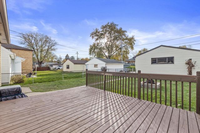 2807 S 68th STREET, Milwaukee, WI 53219