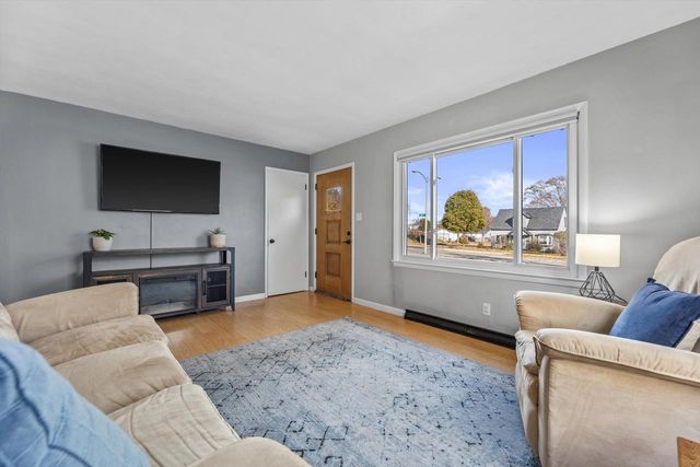 2807 S 68th STREET, Milwaukee, WI 53219