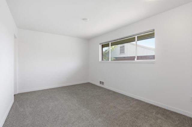 12449 E Olive Ave, Spokane Valley, WA 99216