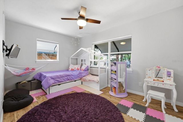 3021 10TH STREET N, St Petersburg, FL 33704