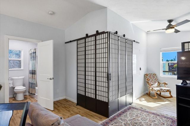 3021 10TH STREET N, St Petersburg, FL 33704