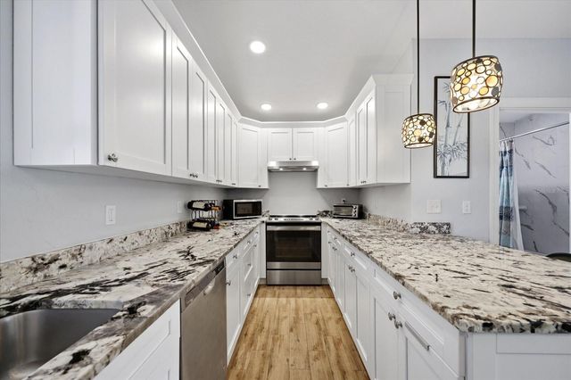 3021 10TH STREET N, St Petersburg, FL 33704