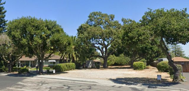 2139 Alameda De Las Pulgas, Redwood City, CA 94061