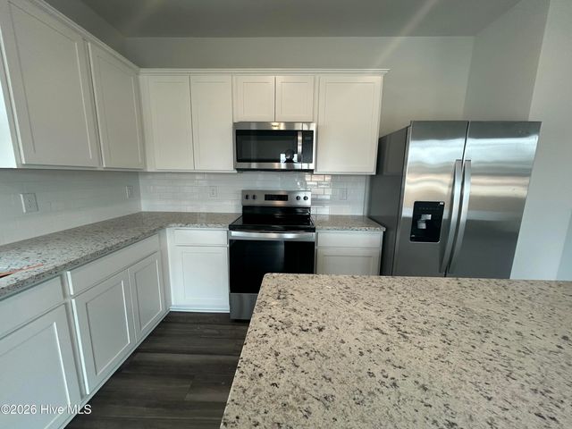 551 Coronado Avenue SE, Leland, NC 28451