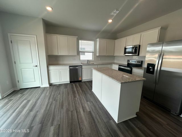 551 Coronado Avenue SE, Leland, NC 28451