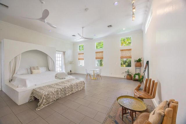 717 Forest Hill Boulevard, West Palm Beach, FL 33405