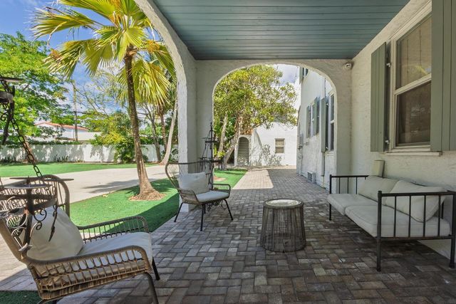 717 Forest Hill Boulevard, West Palm Beach, FL 33405