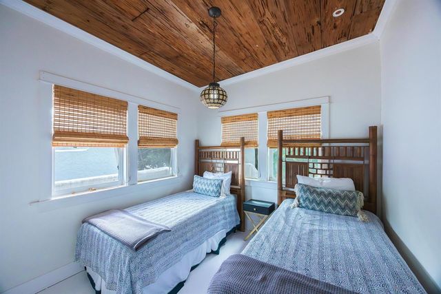 717 Forest Hill Boulevard, West Palm Beach, FL 33405