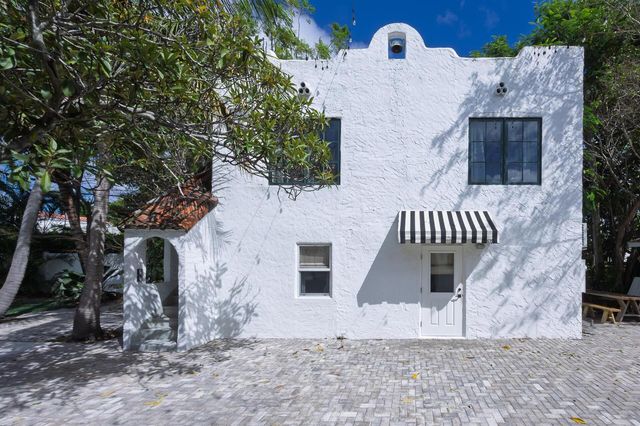 717 Forest Hill Boulevard, West Palm Beach, FL 33405