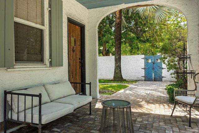 717 Forest Hill Boulevard, West Palm Beach, FL 33405