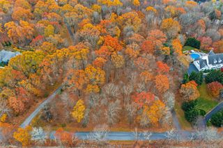 17 Spring House Road, Pound Ridge, NY 10576