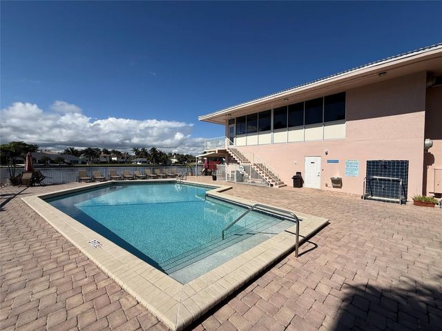 3161 S Ocean Drive 901, Hallandale Beach, FL 33009
