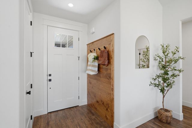 940 Huckleberry Lane, Tolar, TX 76476