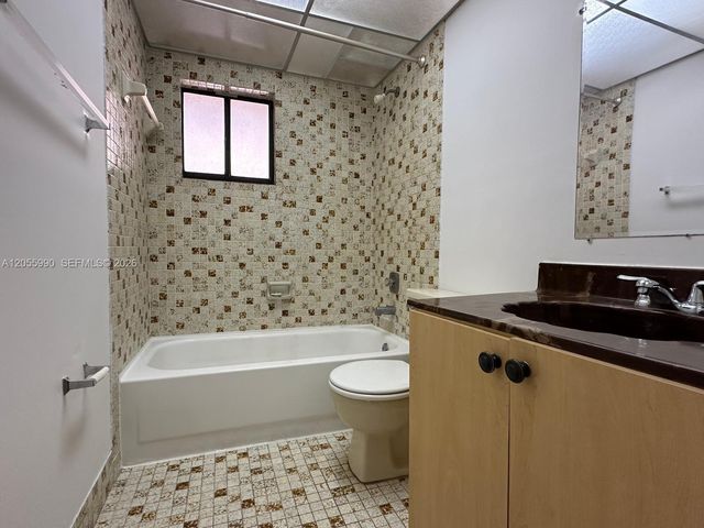 8420 SW 133rd Ave Rd 317, Miami, FL 33183