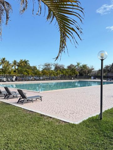 8420 SW 133rd Ave Rd 317, Miami, FL 33183