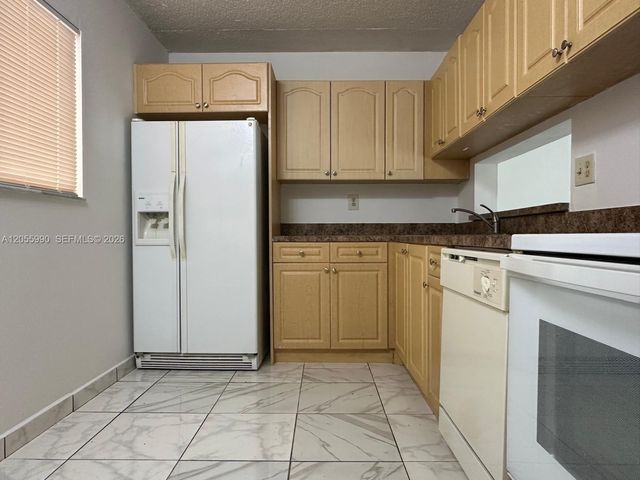 8420 SW 133rd Ave Rd 317, Miami, FL 33183