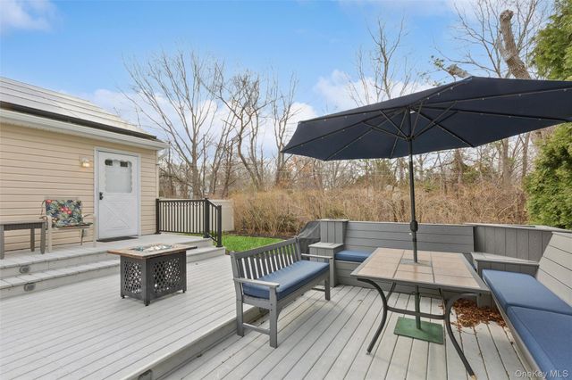 140 Oak Street, Medford, NY 11763